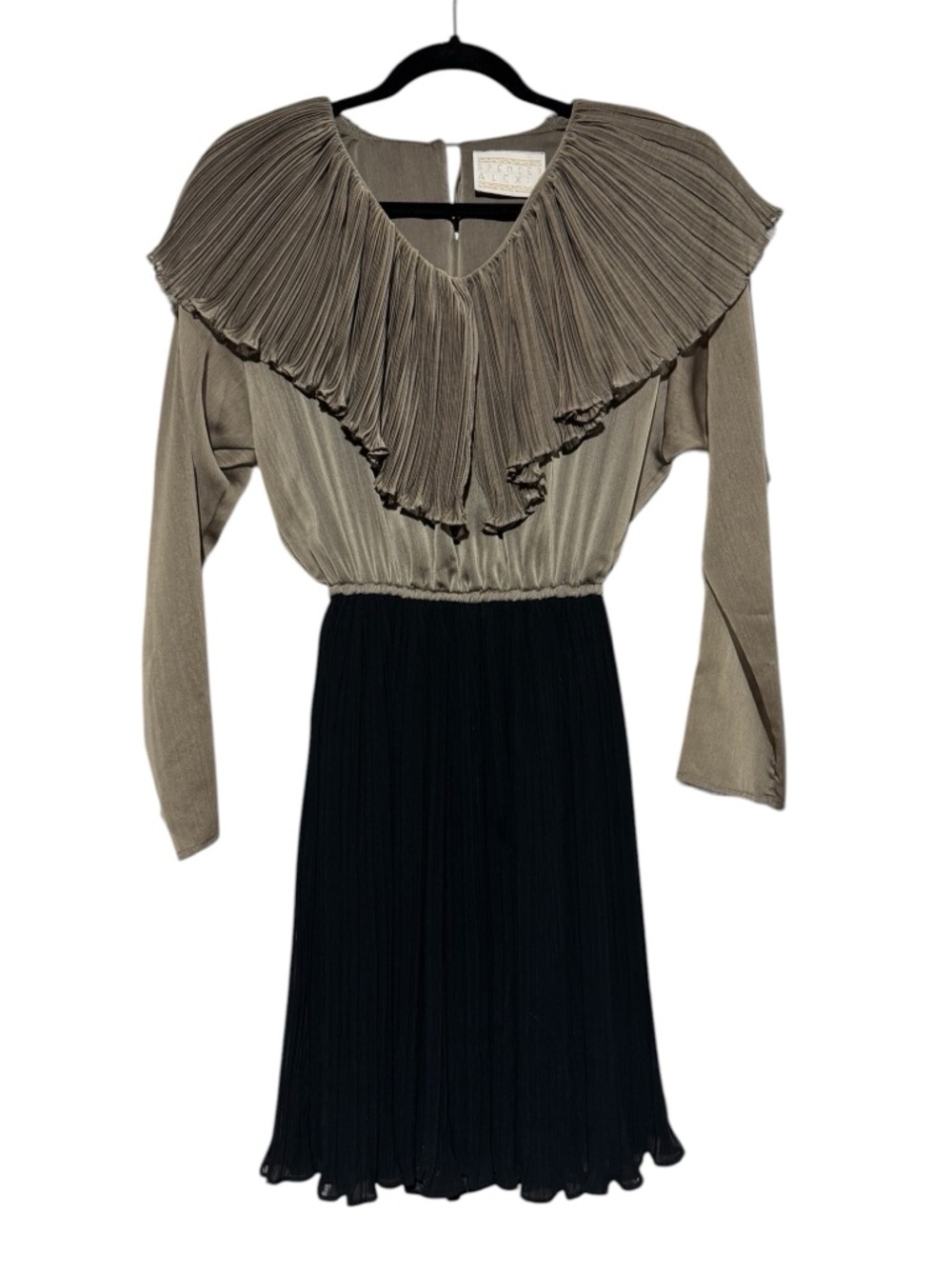 Spencer Alexis Plisse Pleated Dress Size S Black Gray‎ Sheer Wedding Formal